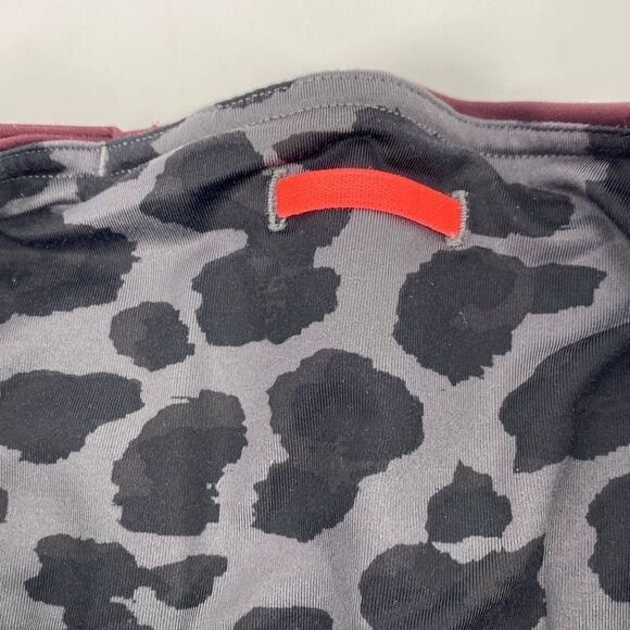 Lululemon Kris Cross Crop Legging Full-On Luxtreme Bordeaux Drama Black Size 6 - Picture 10 of 12